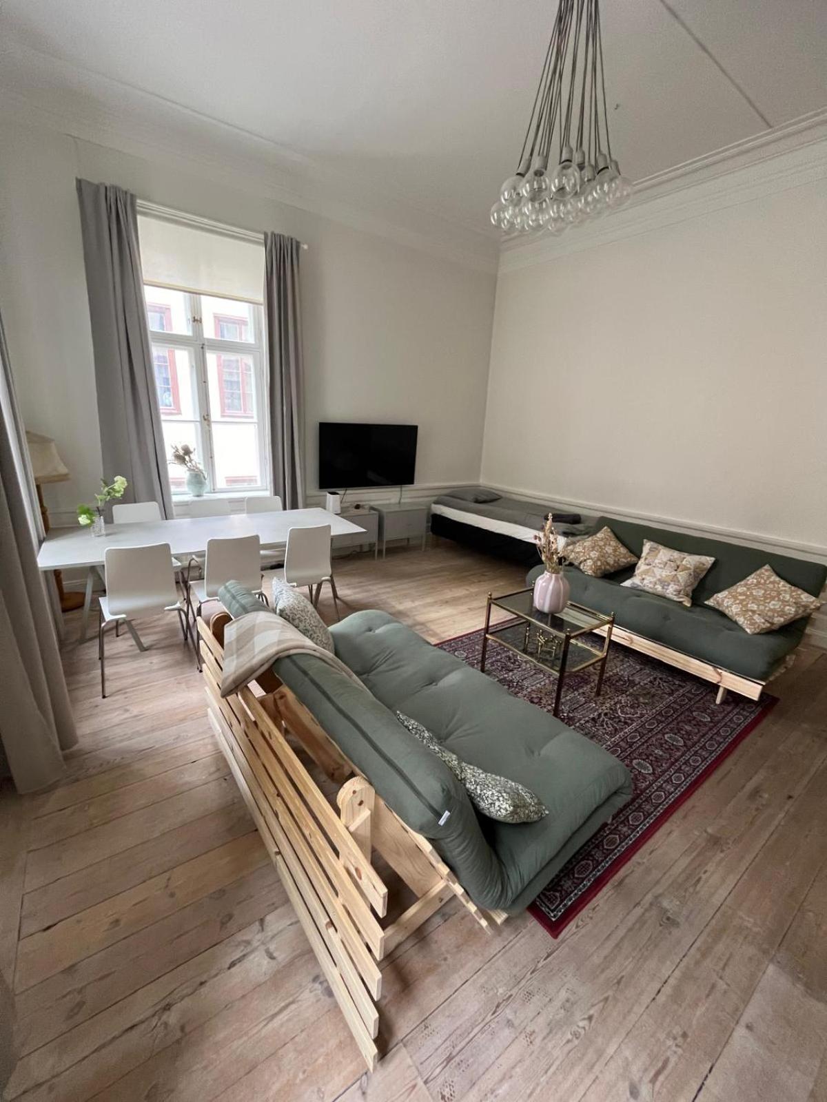 Home Inn Lng20 Stockholm Kültér fotó